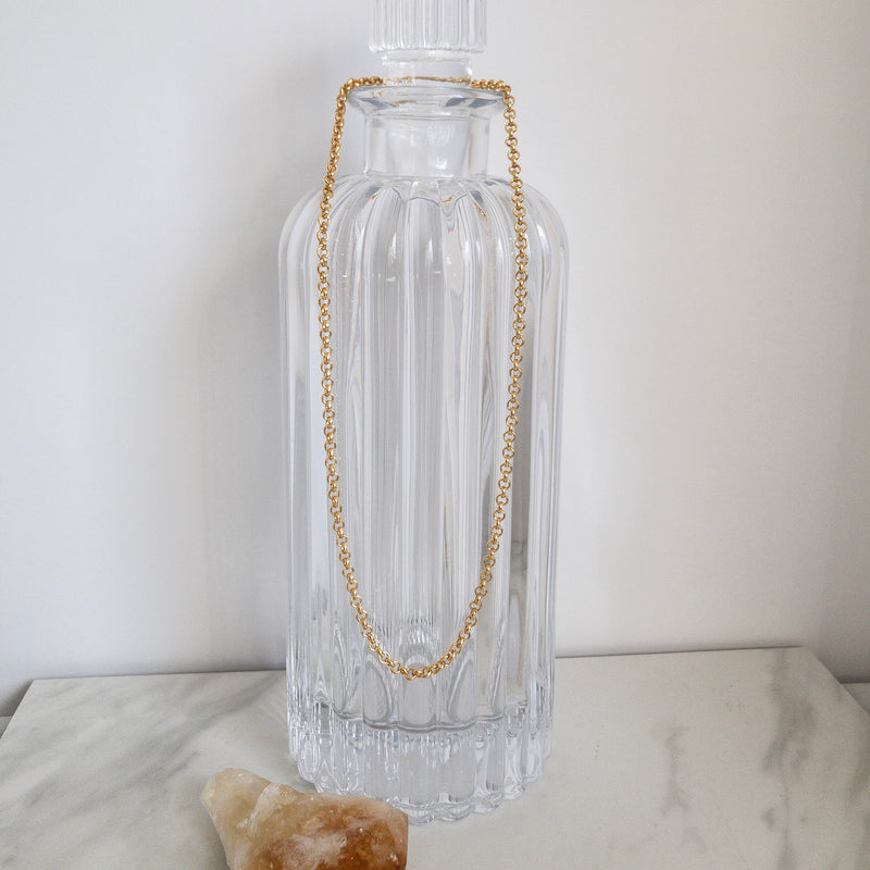 Essential gold chain